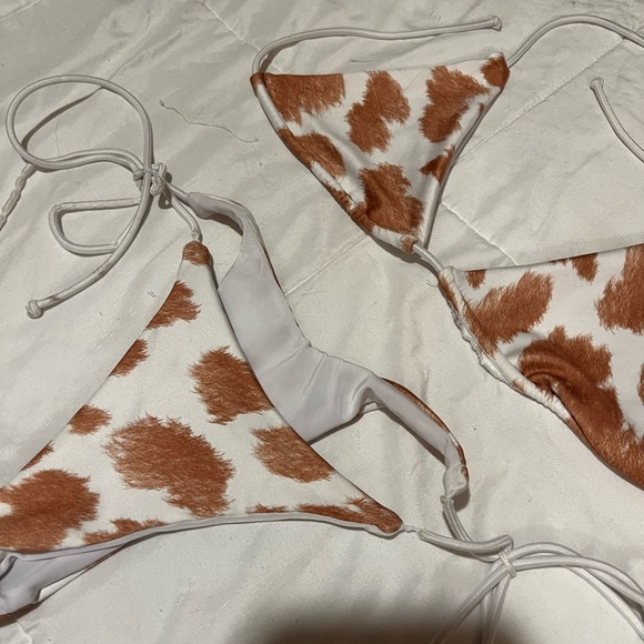 Bikini - Picture 3 of 5